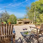 Wunderschoene In Mit Gemeinschaftlichem Pool- Gar By Interhome * Monte San Savino
