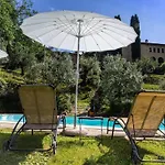 Wunderschoene In Mit Gemeinschaftlichem Pool- Gar By Interhome Apartman *