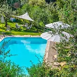 Apartman Wunderschoene In Mit Gemeinschaftlichem Pool- Gar By Interhome *