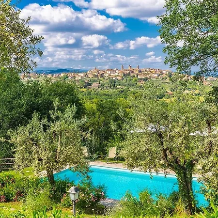 Wunderschoene In Mit Gemeinschaftlichem Pool- Gar By Interhome Apartman *